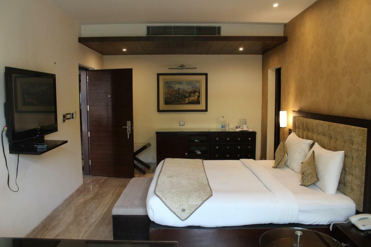 Royal Residence Iffco Chowk Gurgaon Exterior foto