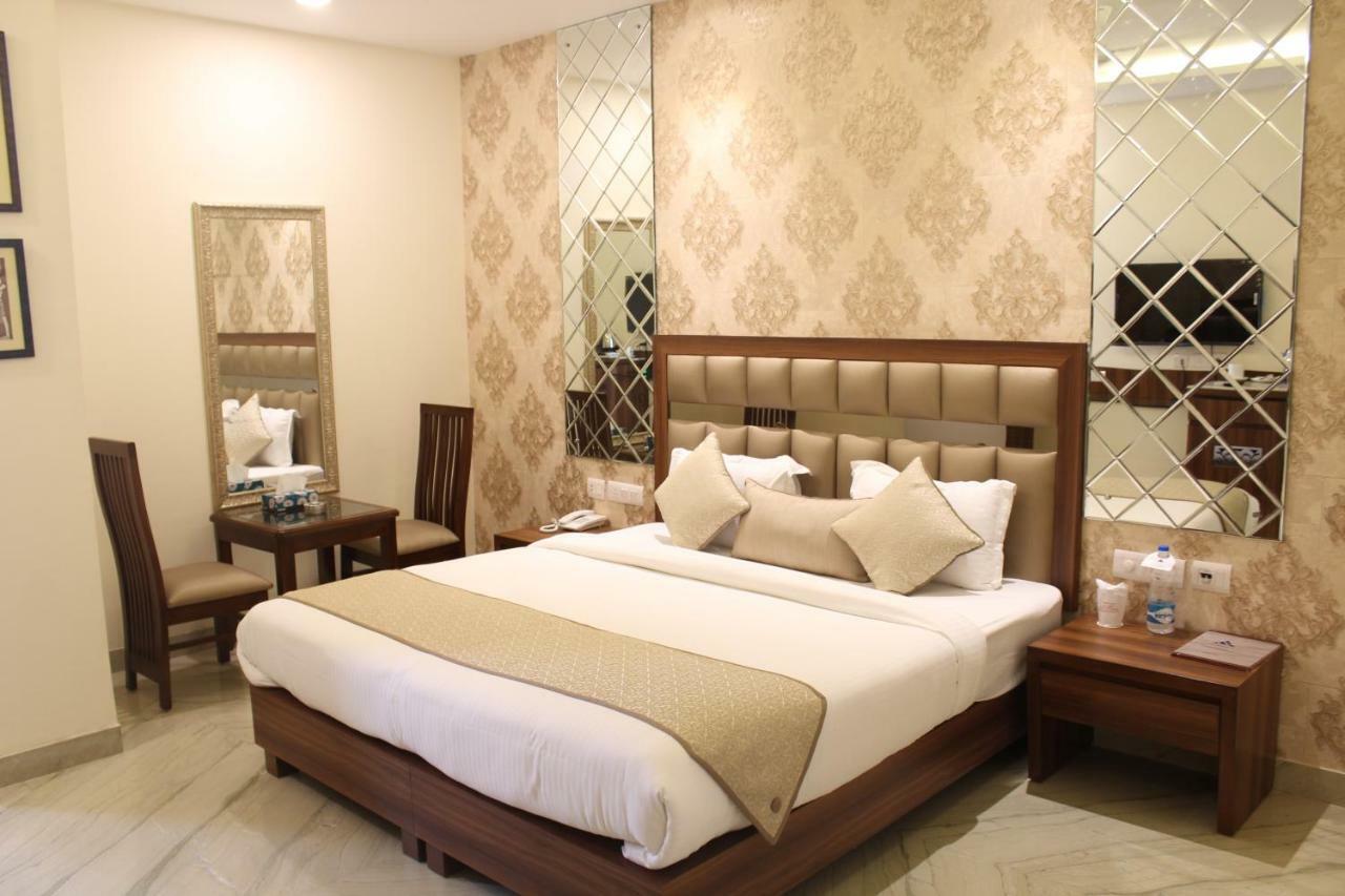 Royal Residence Iffco Chowk Gurgaon Exterior foto