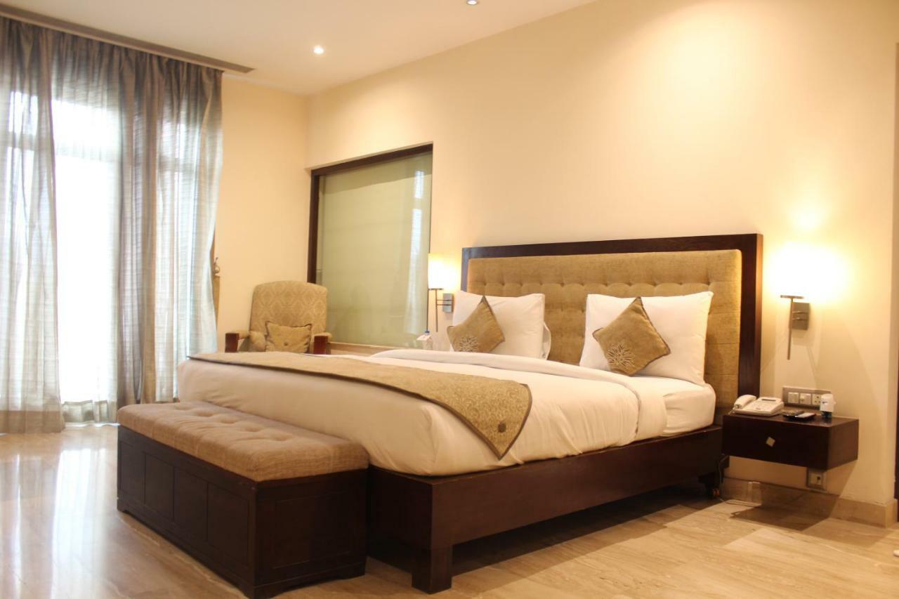Royal Residence Iffco Chowk Gurgaon Exterior foto